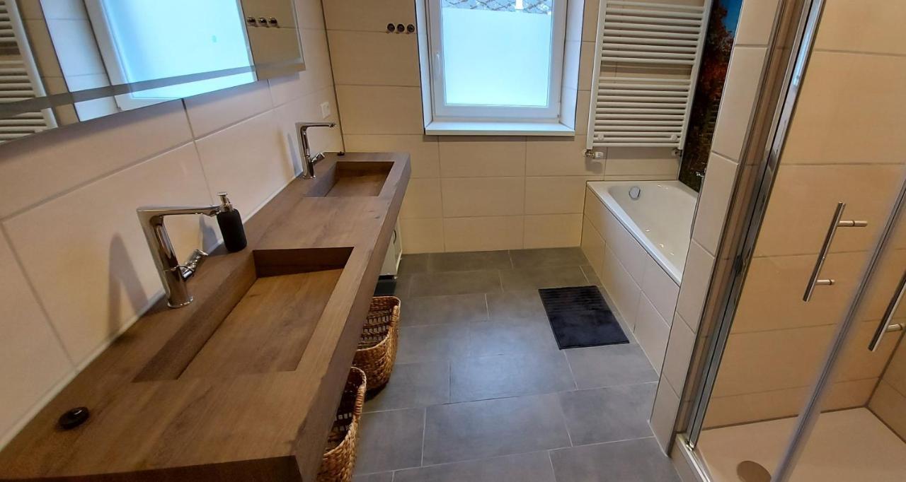 קלוטן Ferienwohnung Am Fluss מראה חיצוני תמונה