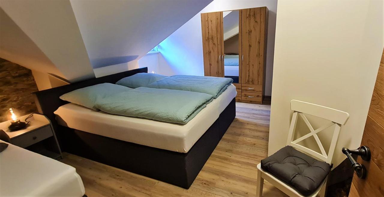 קלוטן Ferienwohnung Am Fluss מראה חיצוני תמונה